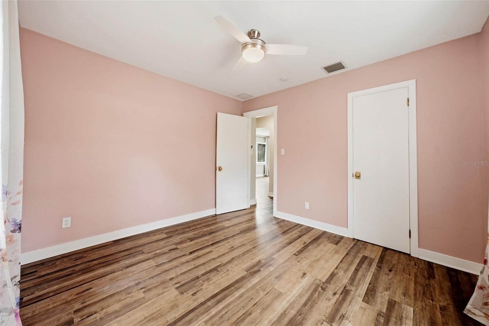 Single Family Residence at 4730 BURLINGTON AVE N, ST PETERSBURG, photo 12 of 31