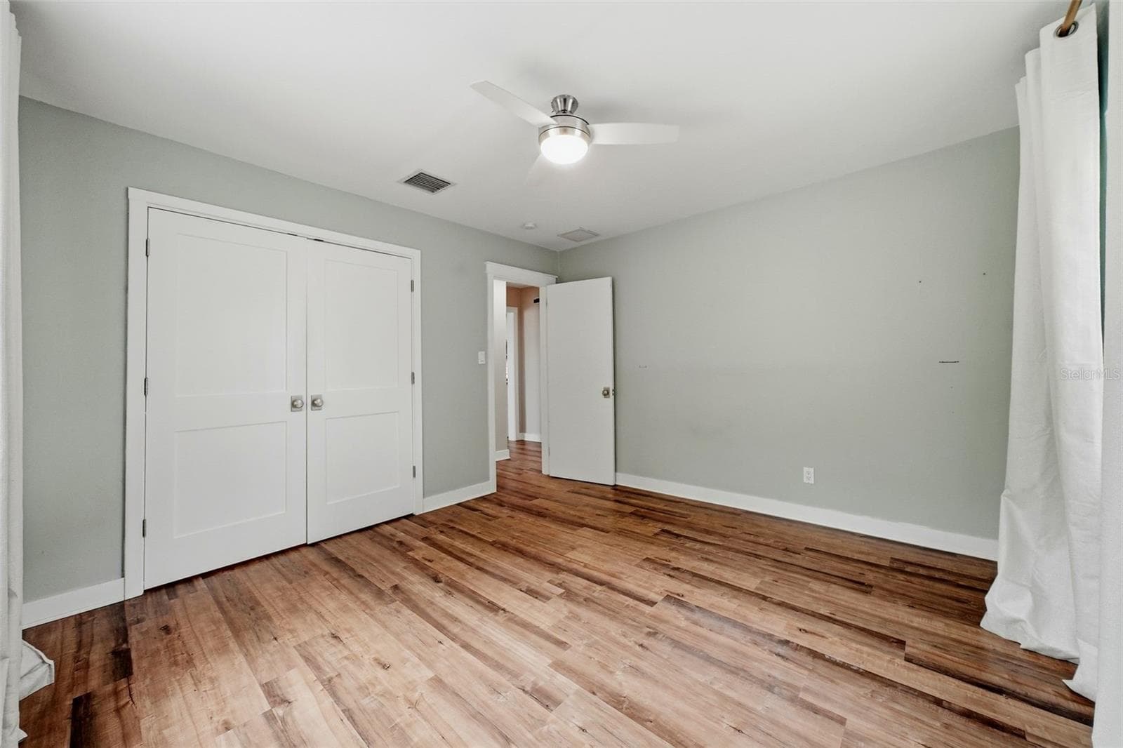Single Family Residence at 4730 BURLINGTON AVE N, ST PETERSBURG, photo 16 of 31