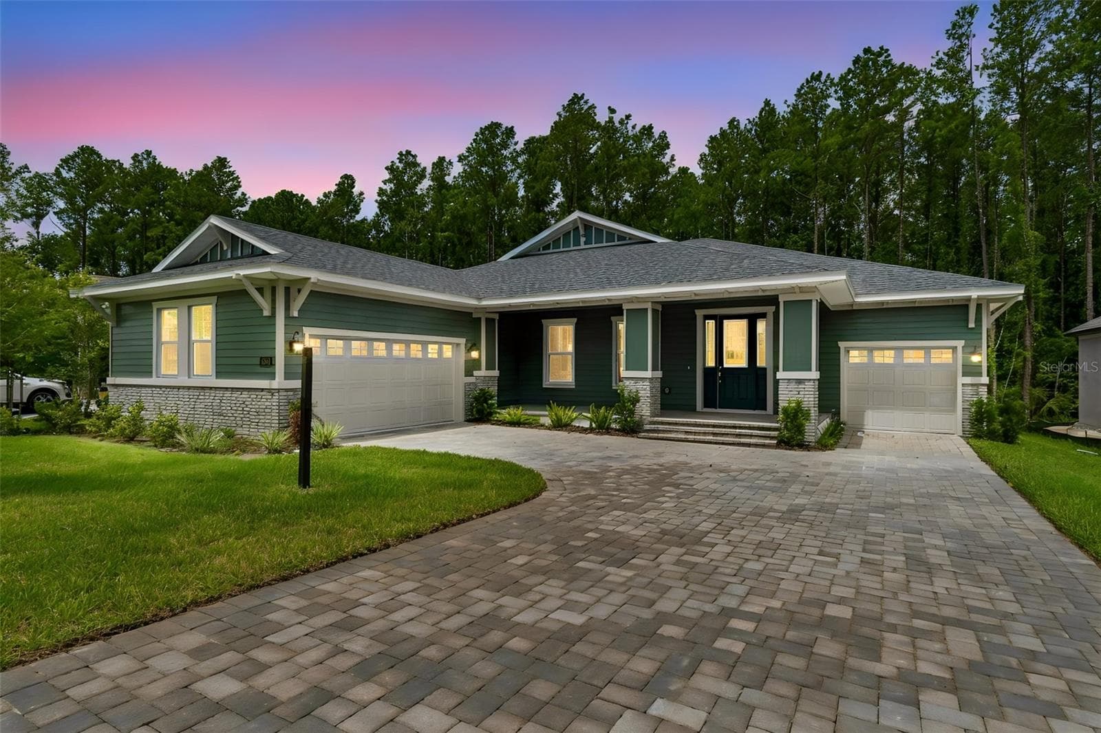 4881 MAJESTIC HILLS LOOP