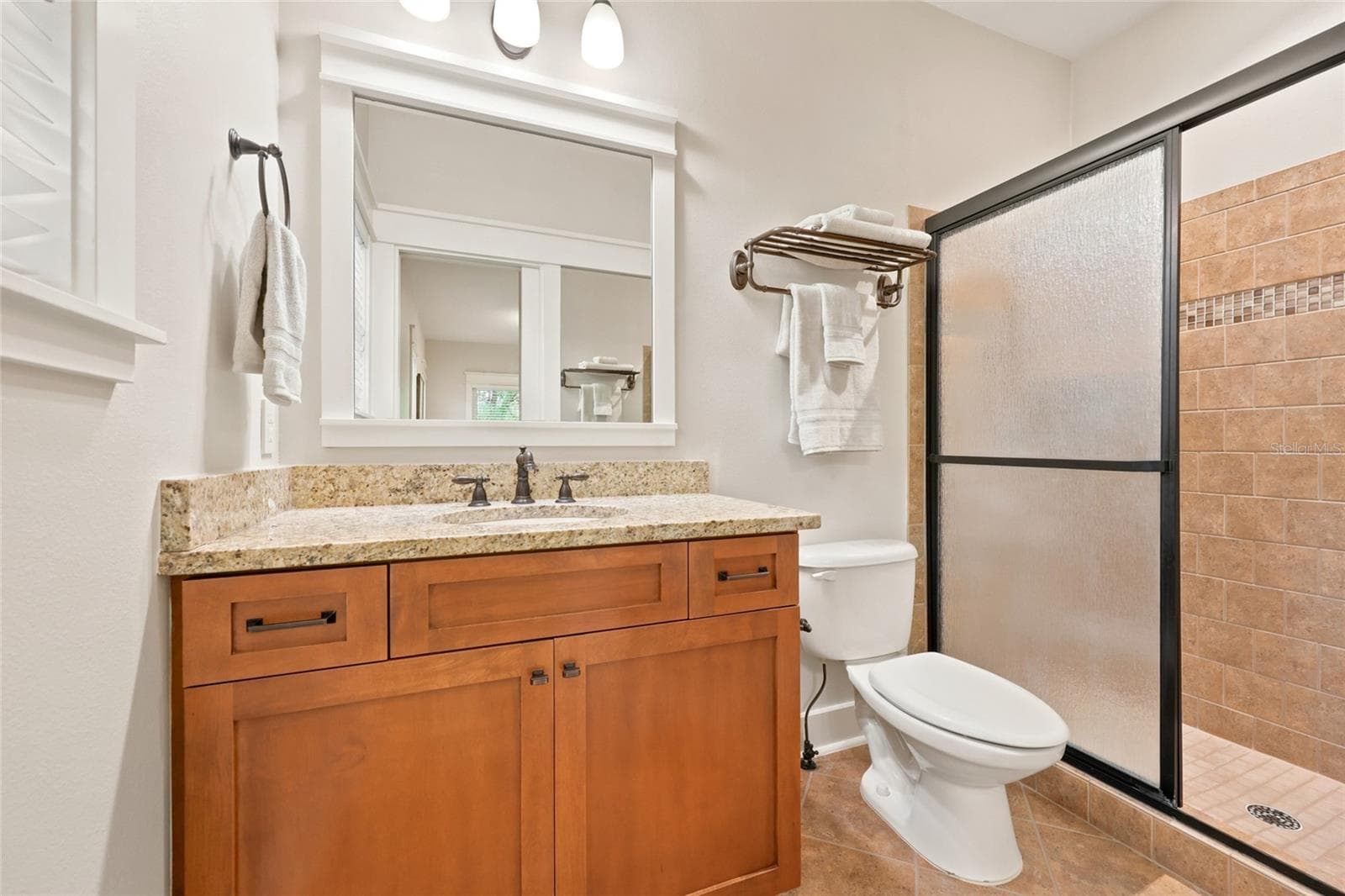 Upstairs en suite bathroom - 774 SW 134TH WAY, NEWBERRY