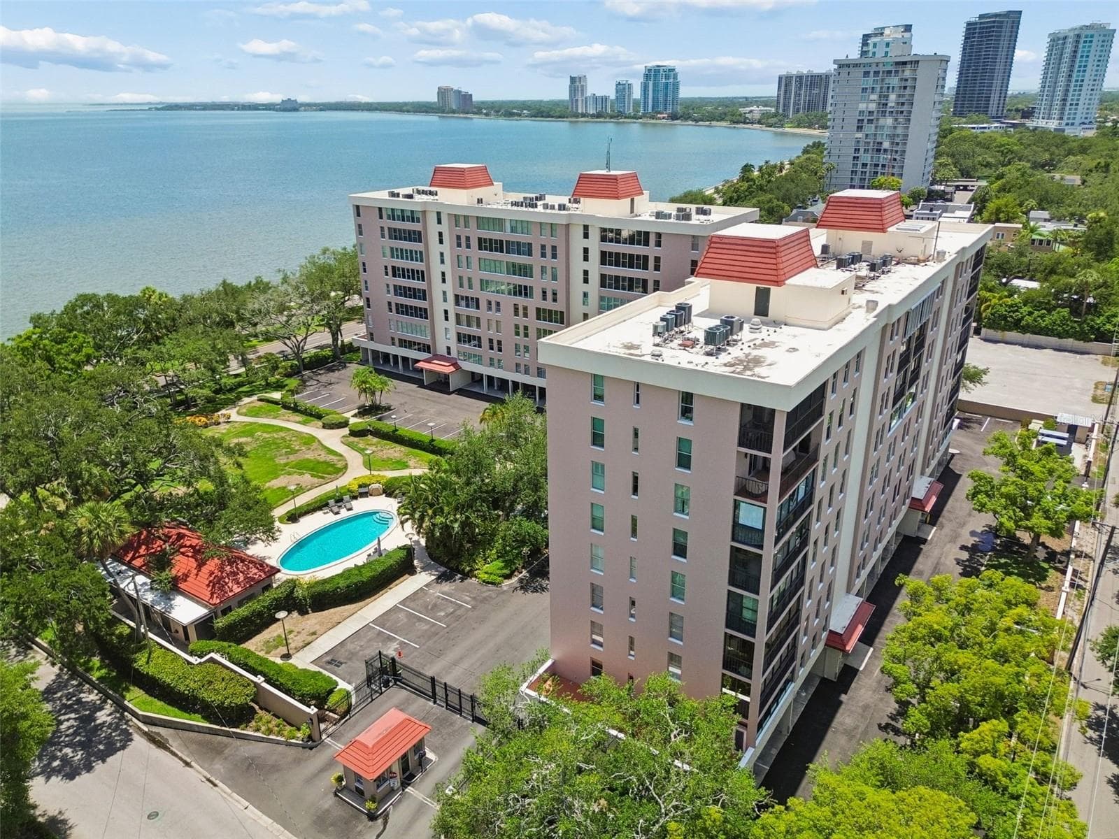 Condominium at 2403 S ARDSON PL #902B, TAMPA, photo 10 of 50