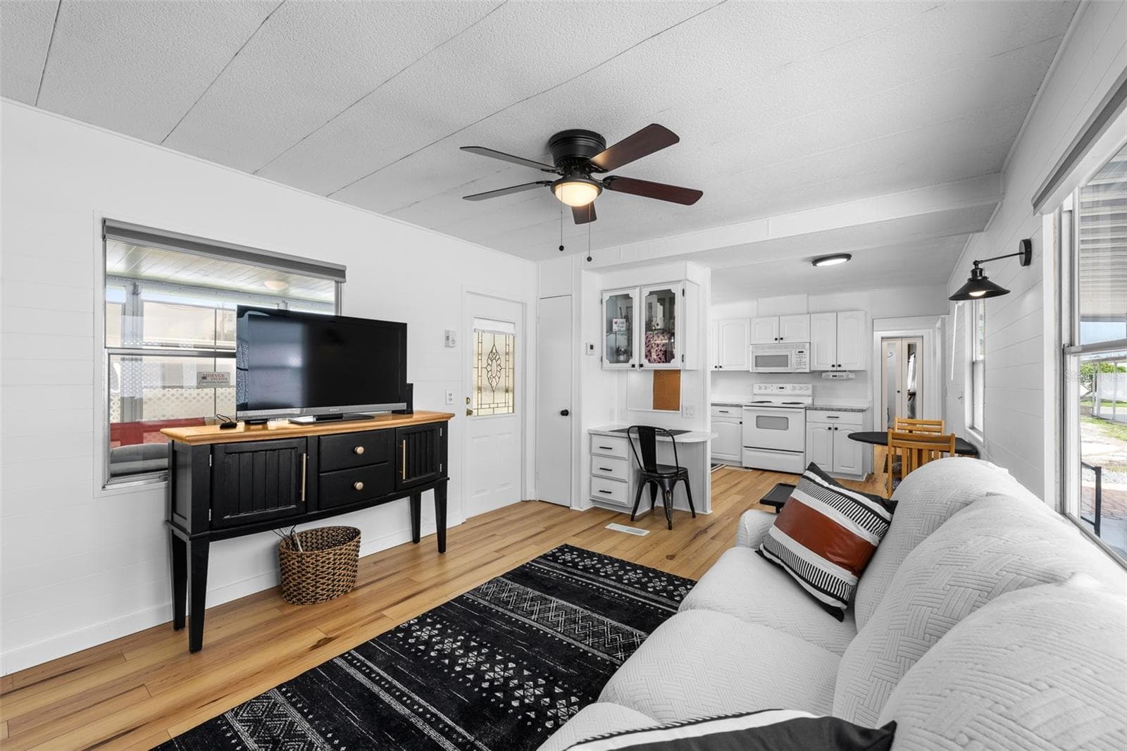 Mobile Home at 1109 45TH AVE E, ELLENTON, photo 14 of 35