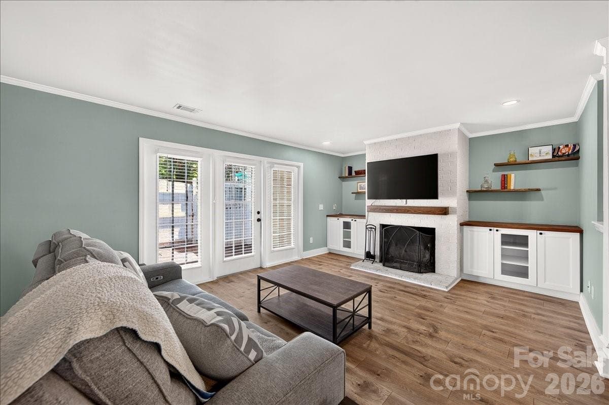 Condominium at 8220 Legare Court, Charlotte, photo 11 of 33