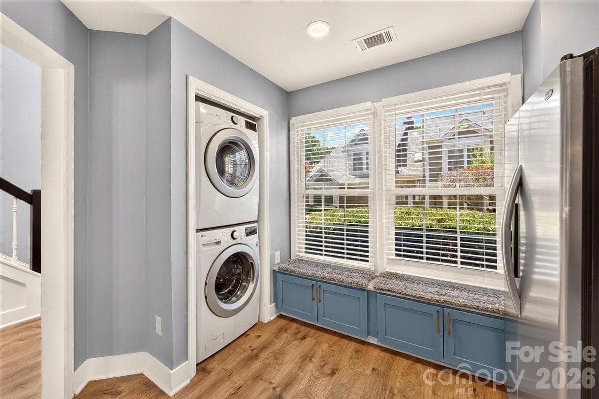 Washer/dryer convey - 8220 Legare Court, Charlotte