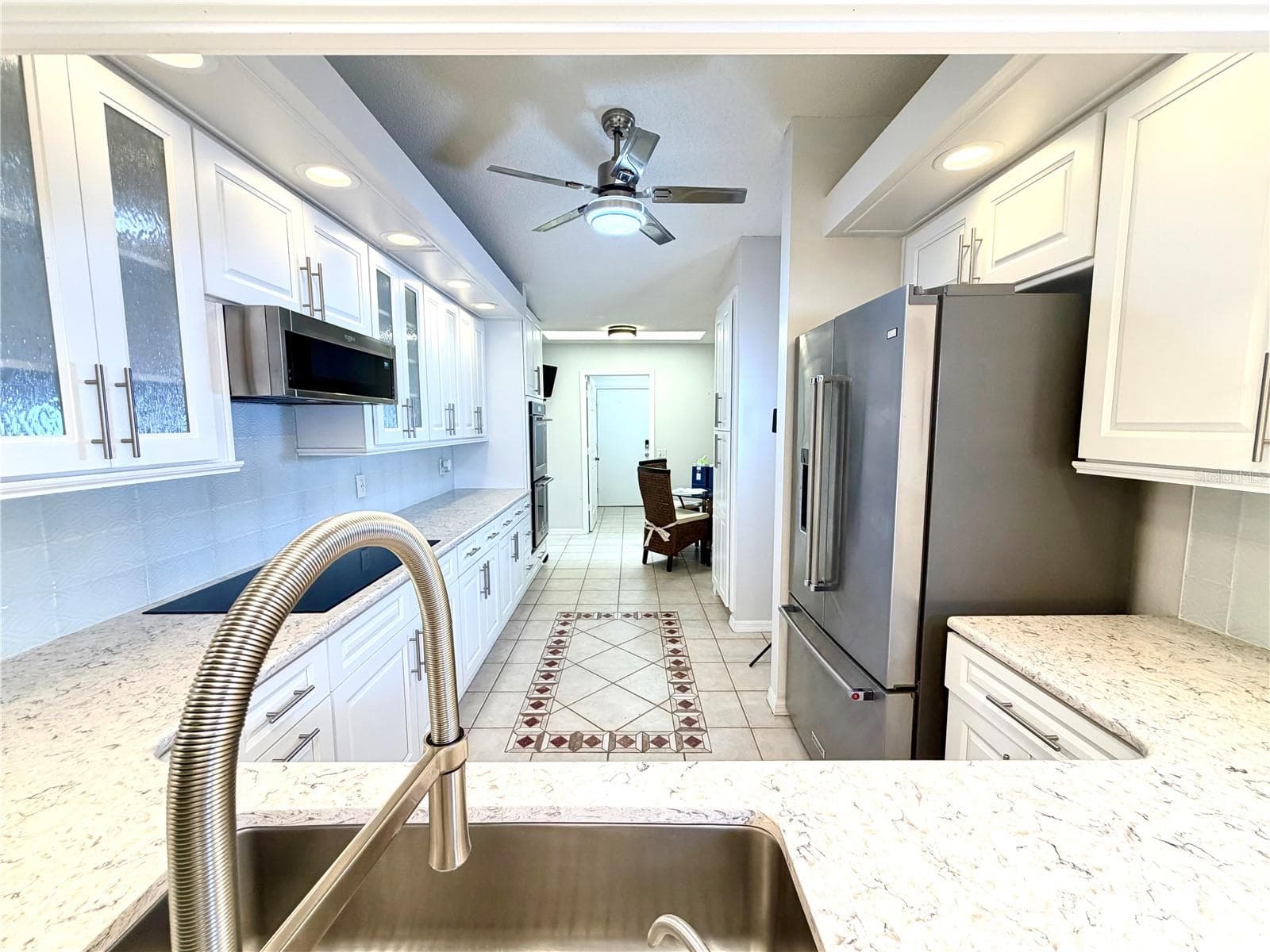 Condominium at 5813 MERION WAY #5813, SARASOTA, photo 5 of 37