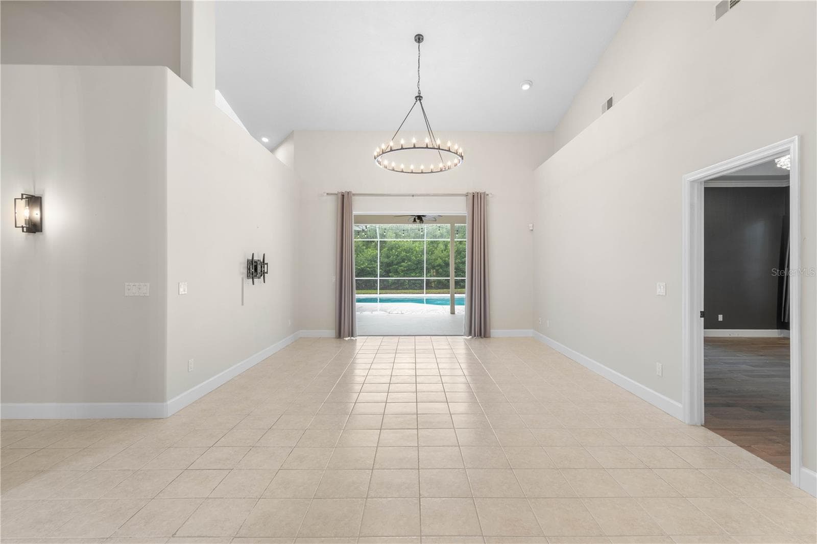 Single Family Residence at 9 VIA VERONA, PALM COAST, FL, photo 11 of 91