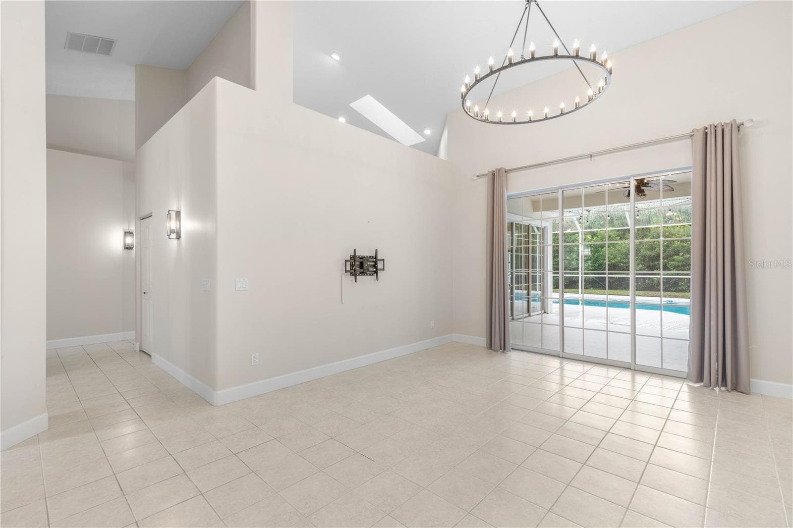 Single Family Residence at 9 VIA VERONA, PALM COAST, FL, photo 13 of 91