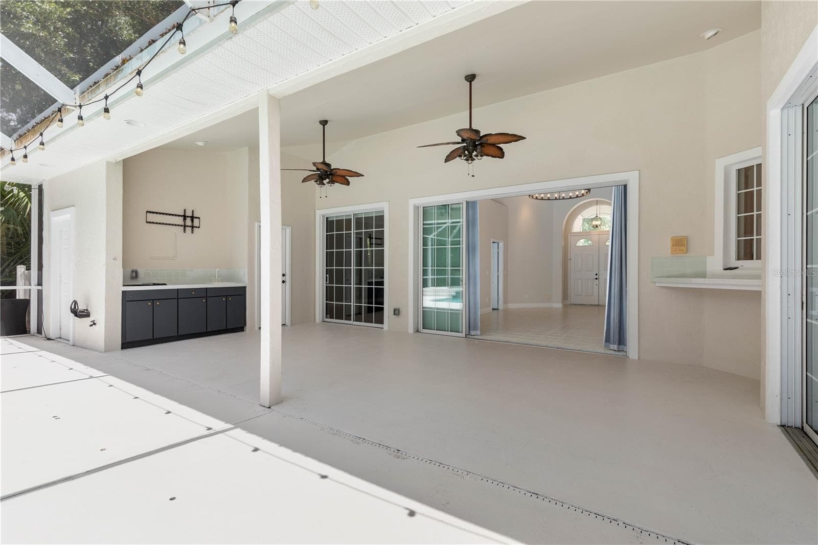 Single Family Residence at 9 VIA VERONA, PALM COAST, FL, photo 33 of 91