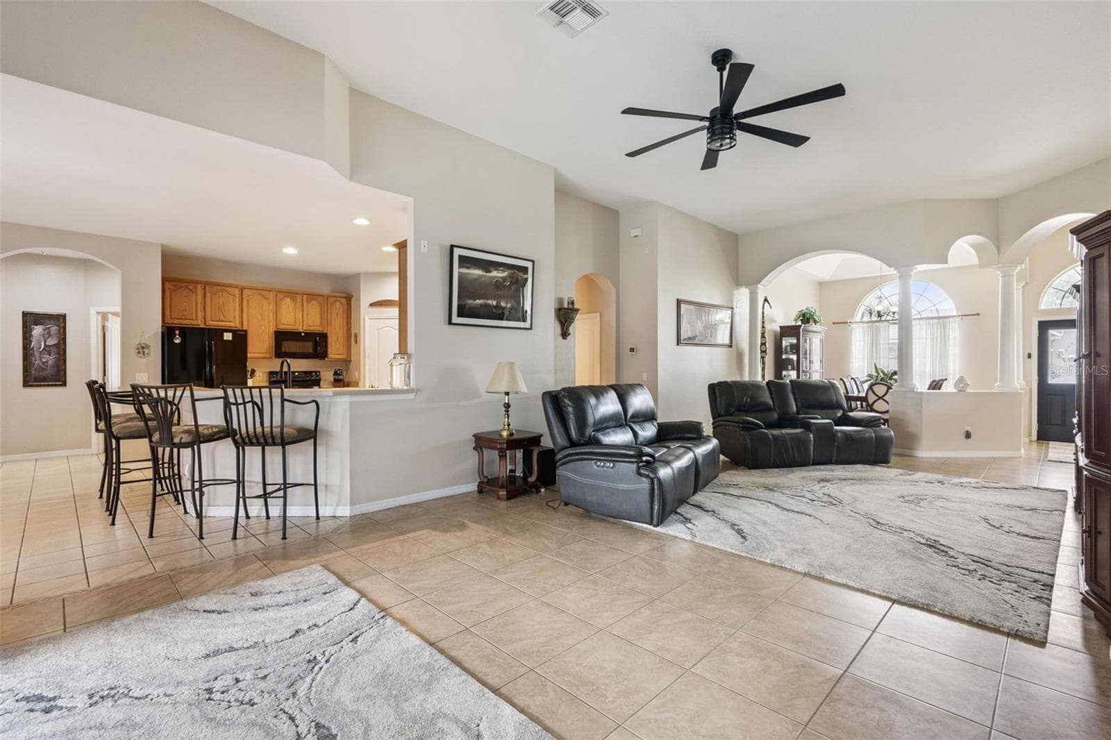 Single Family Residence at 13163 LAKESHORE GROVE DR, WINTER GARDEN, photo 10 of 64