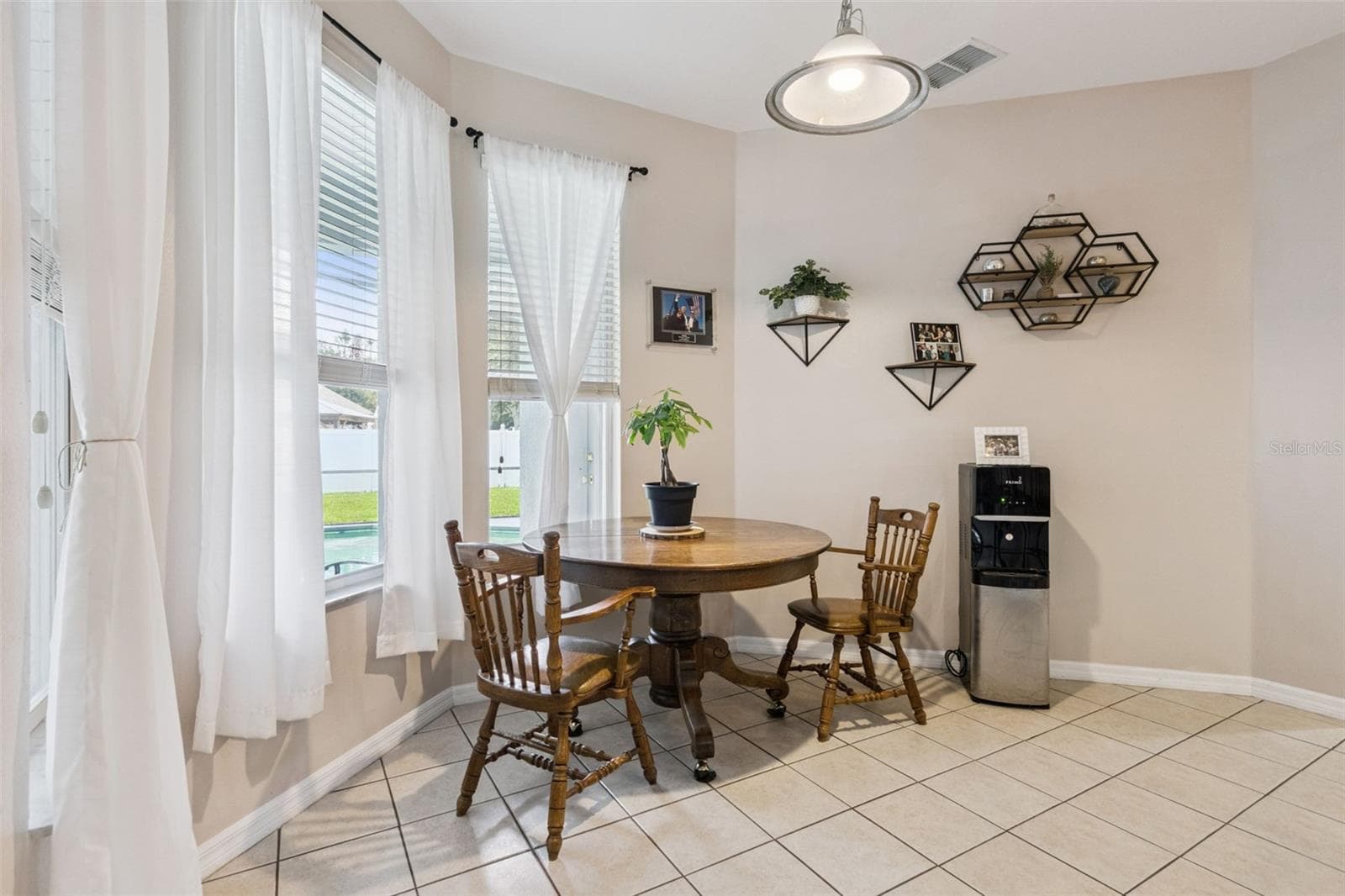 Single Family Residence at 13163 LAKESHORE GROVE DR, WINTER GARDEN, photo 14 of 64