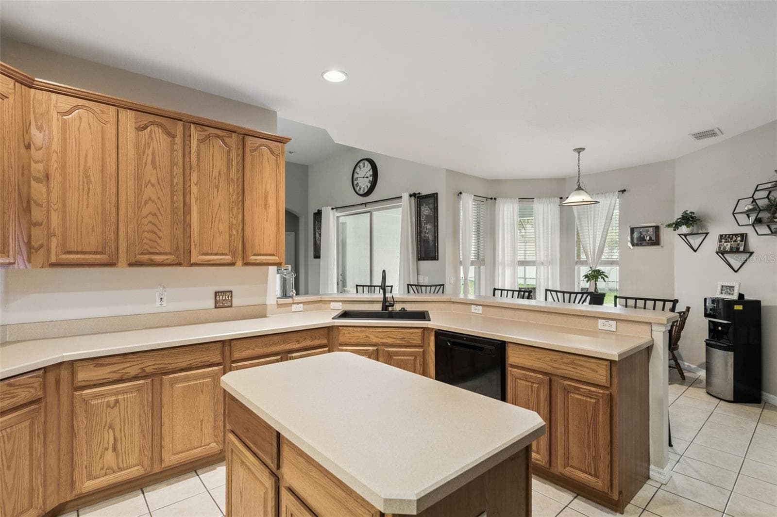 Single Family Residence at 13163 LAKESHORE GROVE DR, WINTER GARDEN, photo 20 of 64