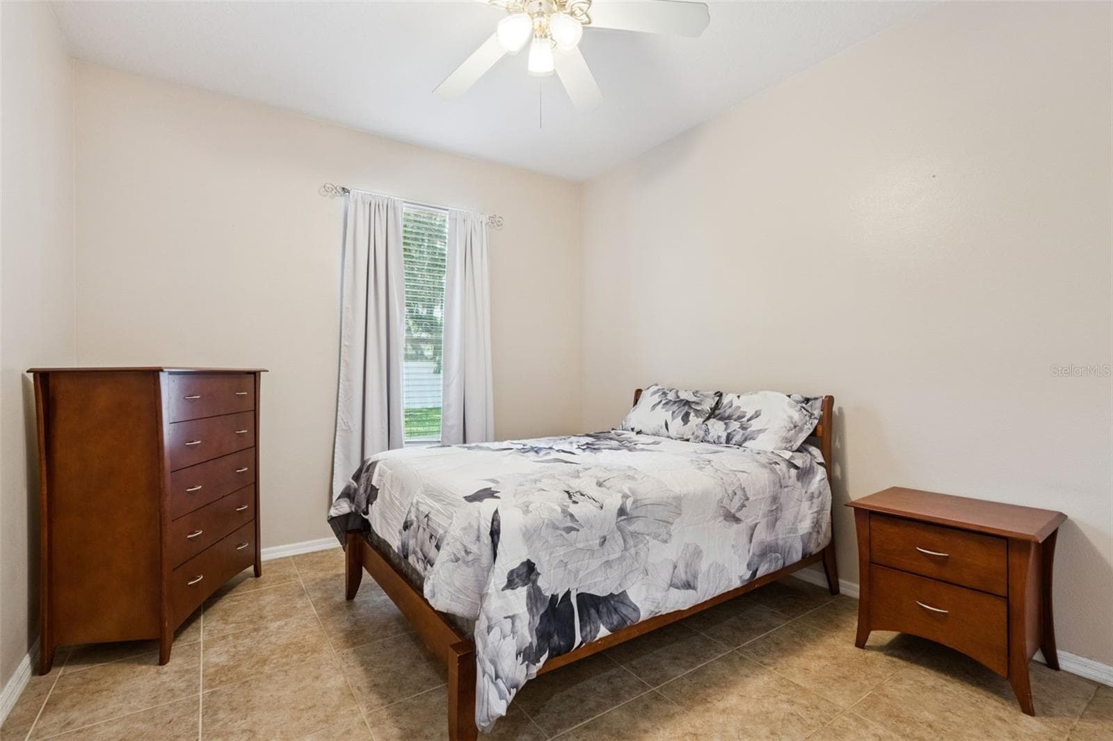 Single Family Residence at 13163 LAKESHORE GROVE DR, WINTER GARDEN, photo 30 of 64