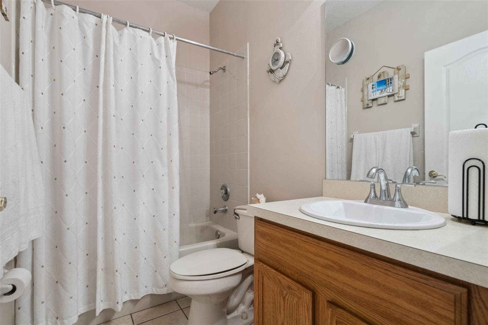 Single Family Residence at 13163 LAKESHORE GROVE DR, WINTER GARDEN, photo 39 of 64