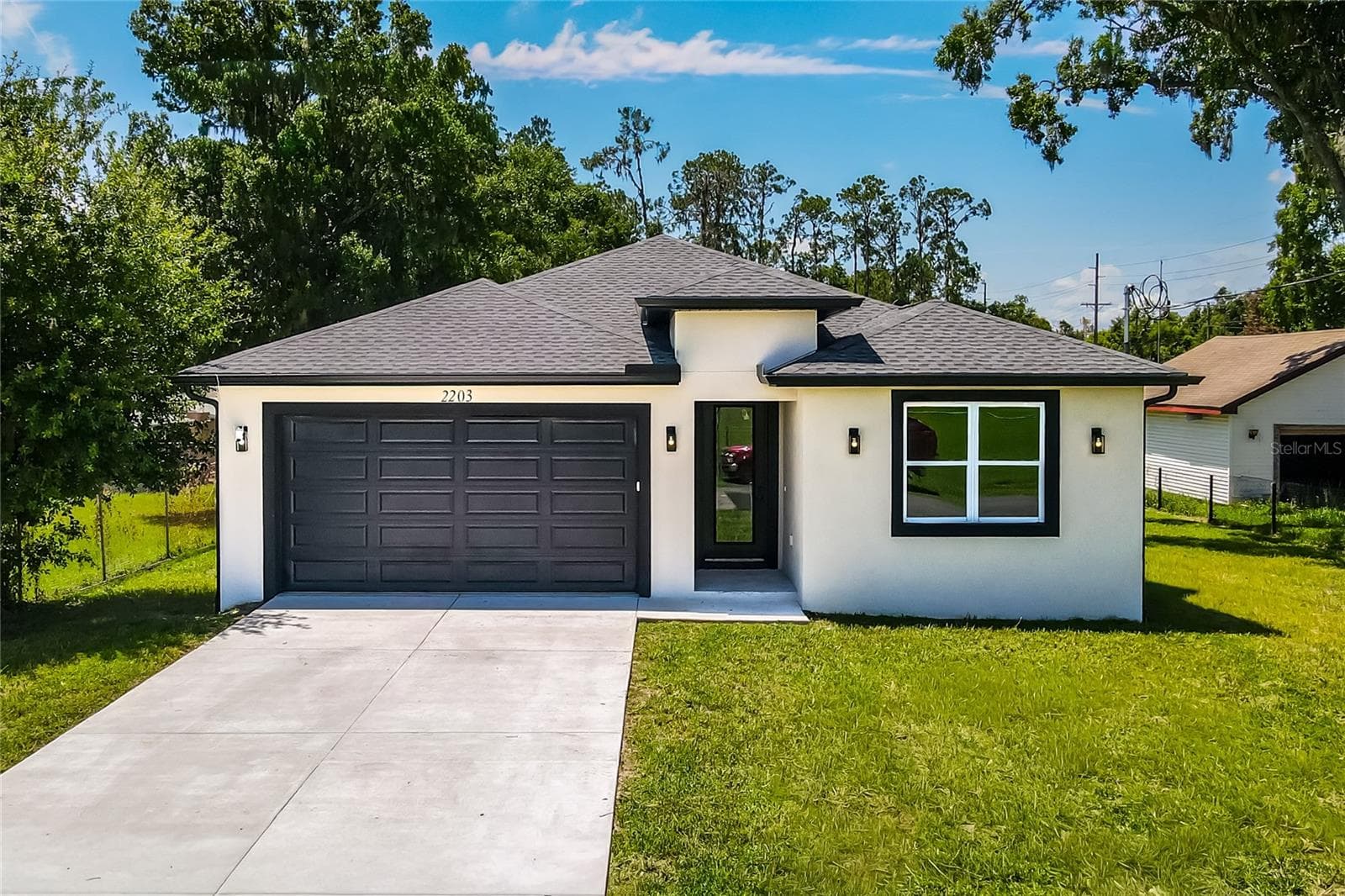 2203 W LOWRY AVE