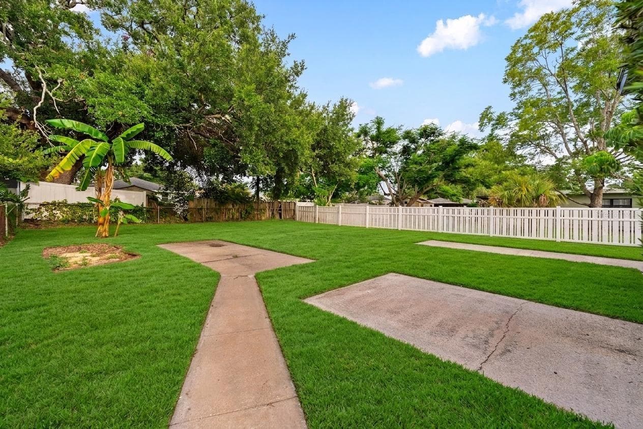Single Family Residence at 605 N WOODLYNNE AVE, TAMPA, photo 34 of 40
