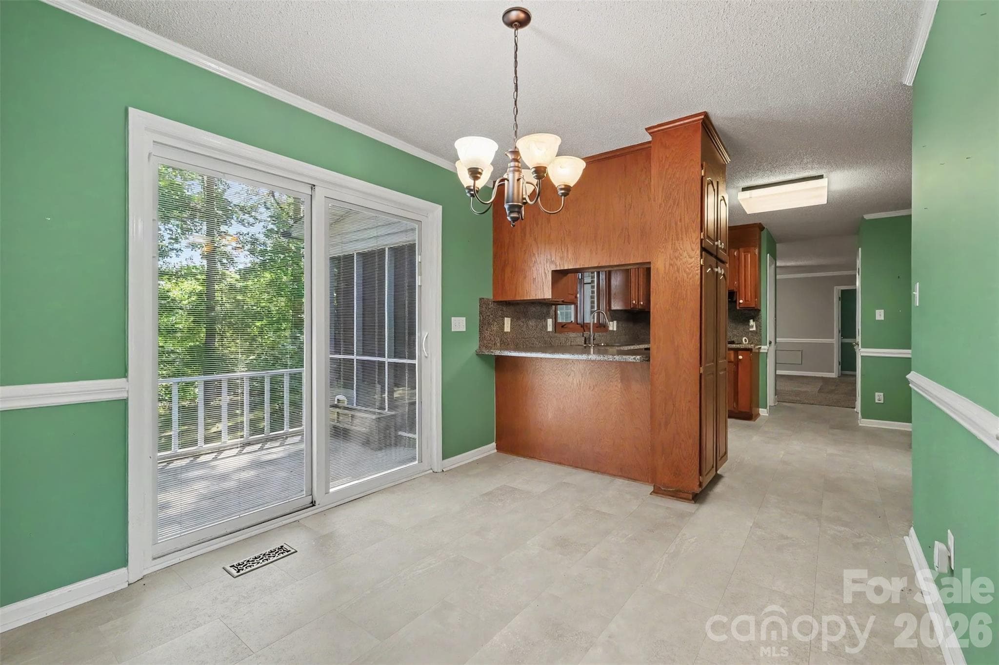Single Family Residence at 121 Country Creek Drive, Kings Mountain, photo 18 of 33
