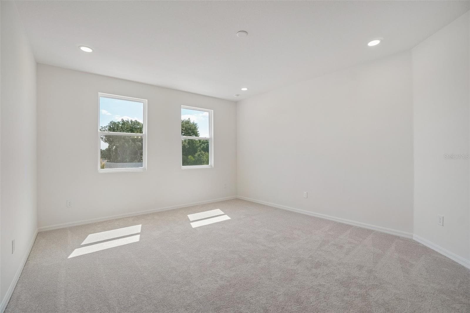 Townhouse at 613 SILVER STREAM CT, BRANDON, photo 13 of 30