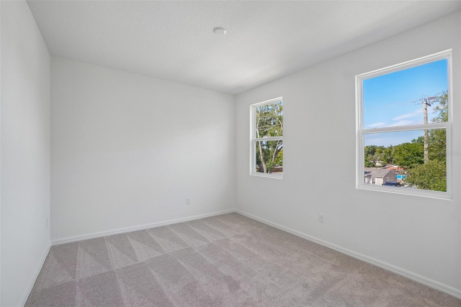 Townhouse at 613 SILVER STREAM CT, BRANDON, photo 20 of 30