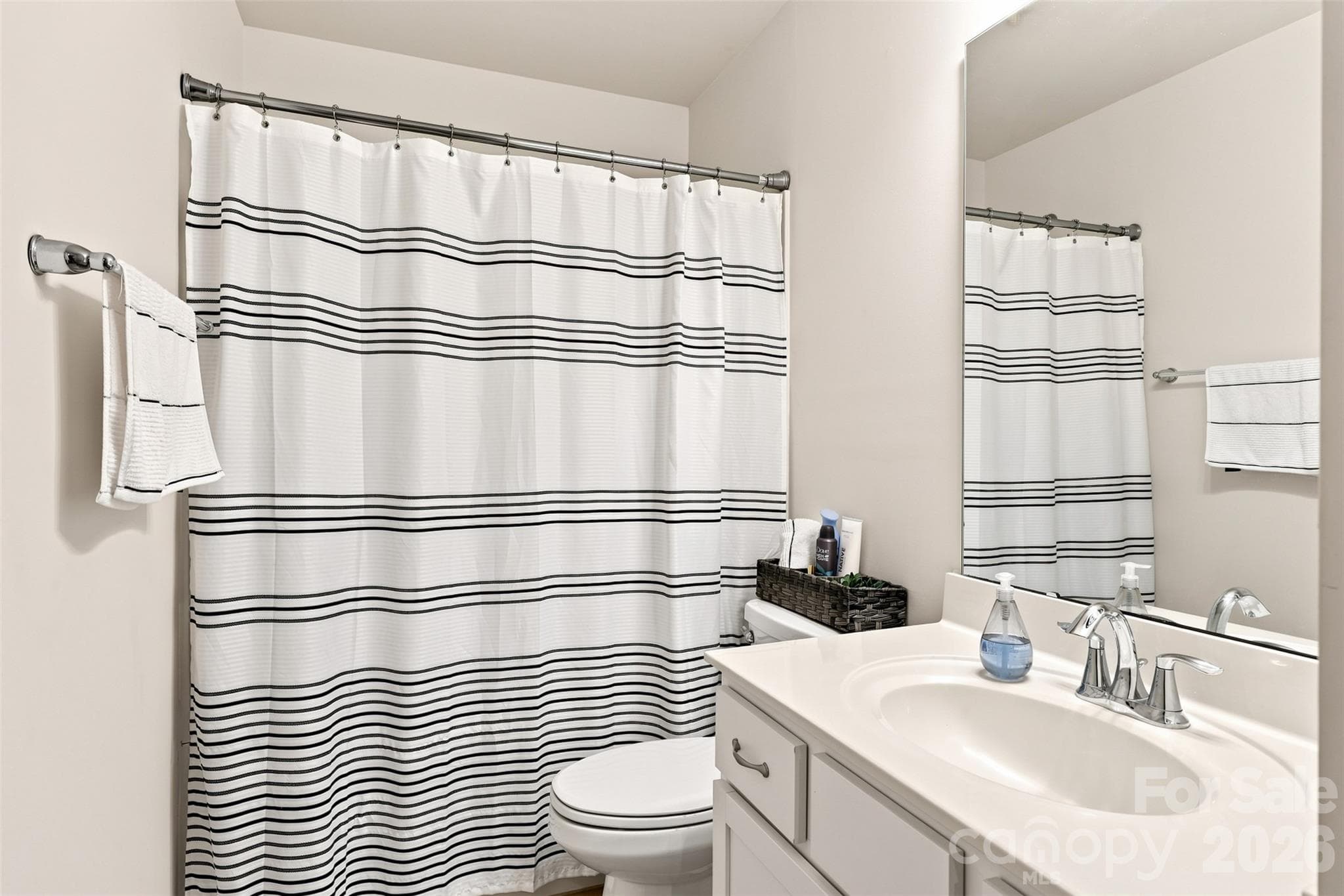 Full Bathroom - 347 Kennebel Place, Fort Mill