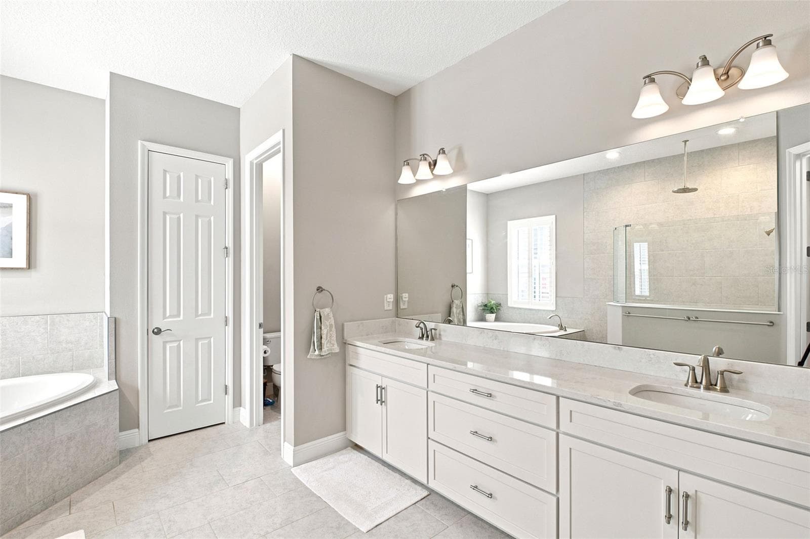 primary en suite - 4263 WOODLAND RETREAT BLVD, NEW PORT RICHEY