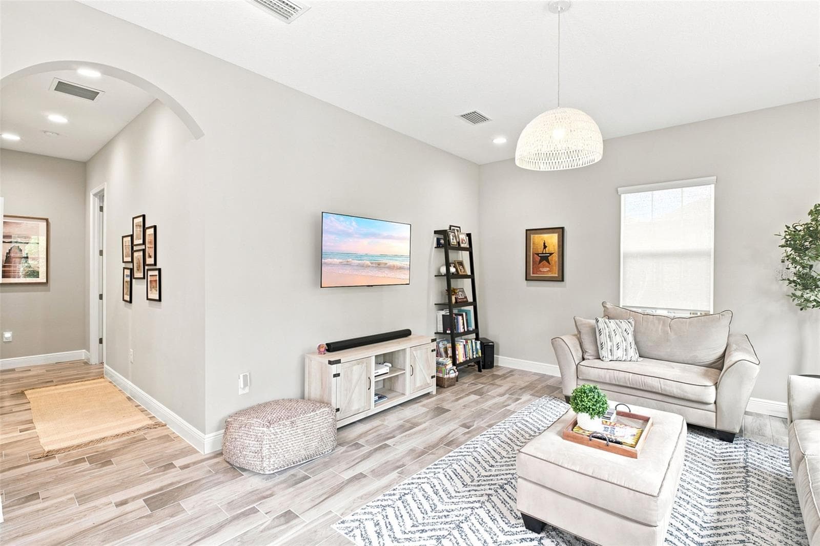 great room - 4263 WOODLAND RETREAT BLVD, NEW PORT RICHEY
