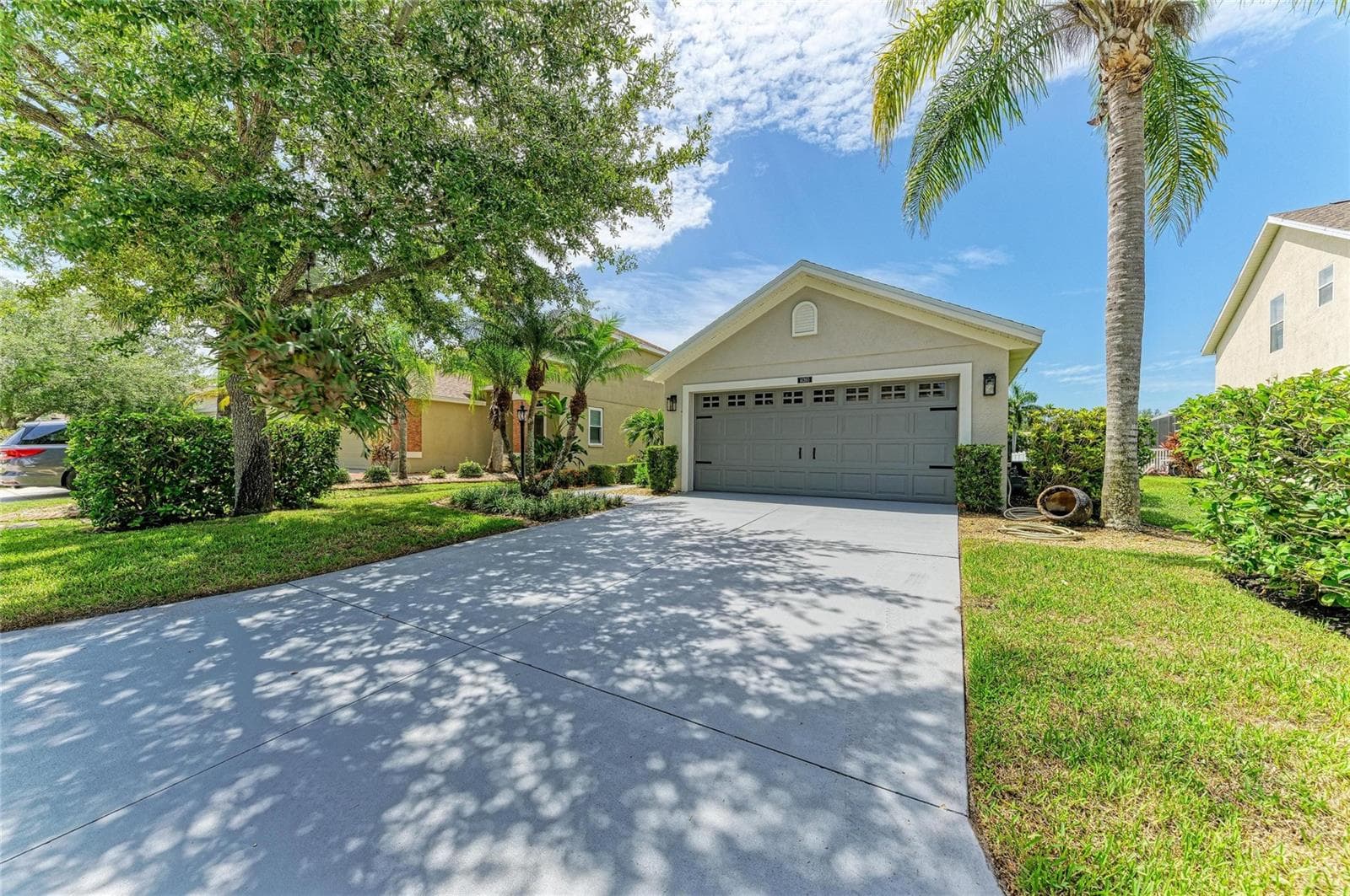Single Family Residence at 14260 GNATCATCHER TER, LAKEWOOD RANCH, photo 2 of 62