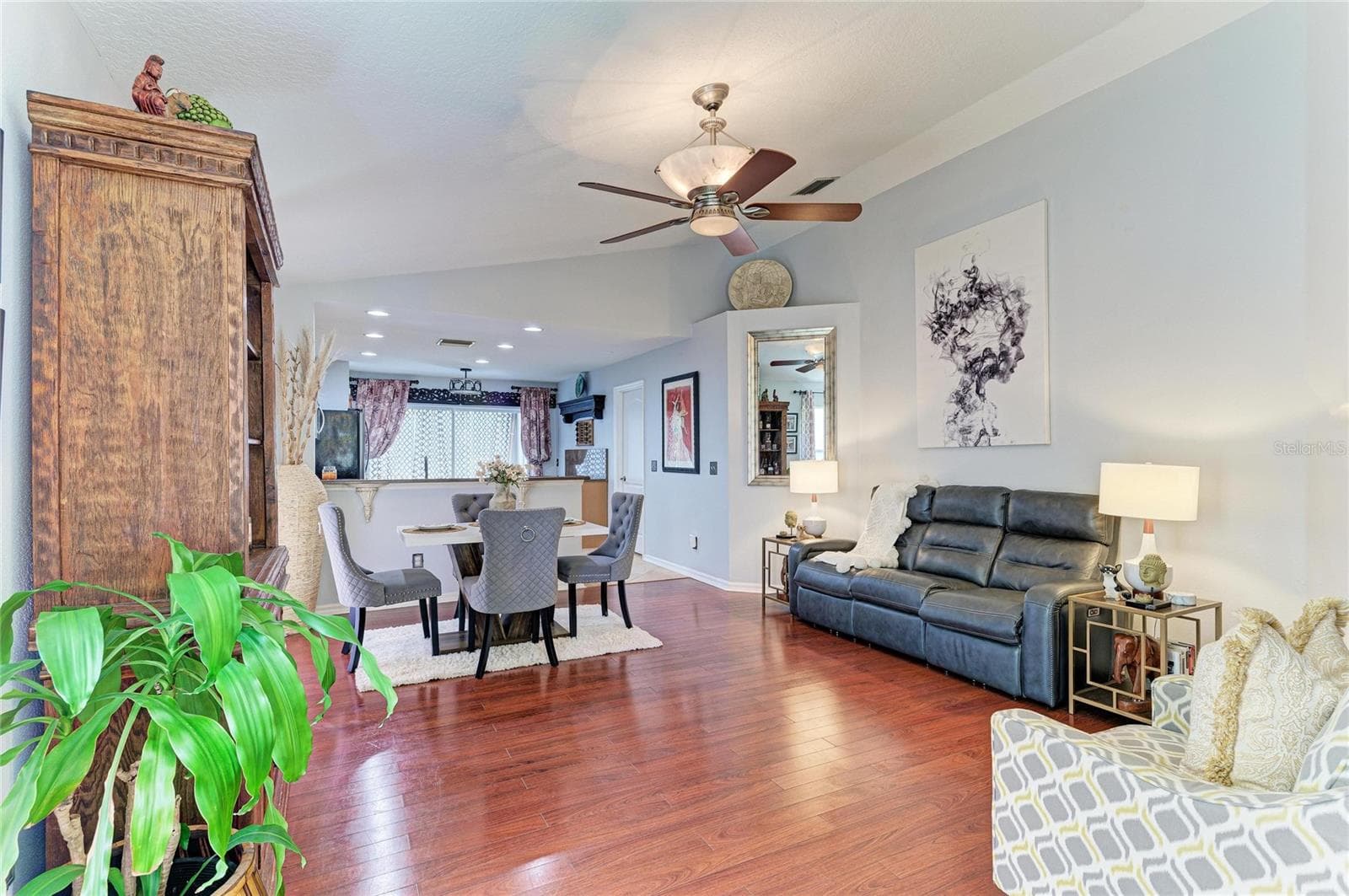 Single Family Residence at 14260 GNATCATCHER TER, LAKEWOOD RANCH, photo 6 of 62