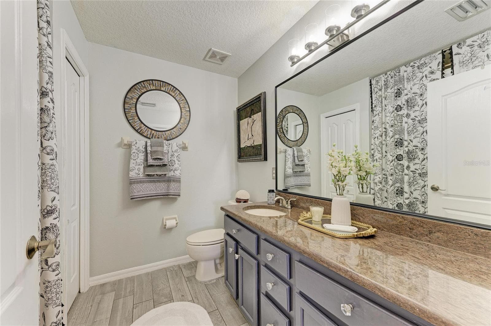 Primary bath - 14260 GNATCATCHER TER, LAKEWOOD RANCH