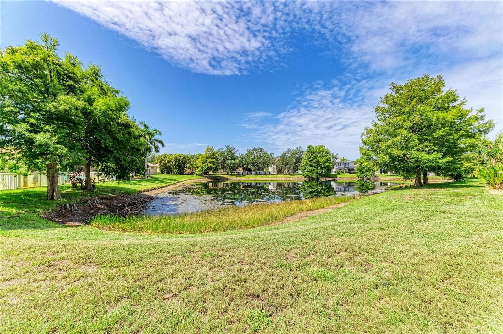 Single Family Residence at 14260 GNATCATCHER TER, LAKEWOOD RANCH, photo 42 of 62