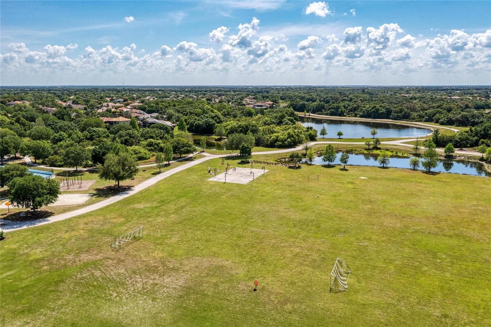 Single Family Residence at 14260 GNATCATCHER TER, LAKEWOOD RANCH, photo 52 of 62