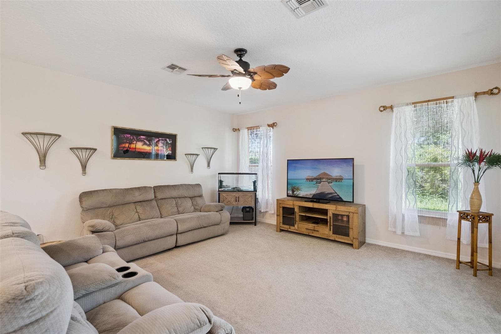 living room - 2589 CORBYTON CT, ORLANDO