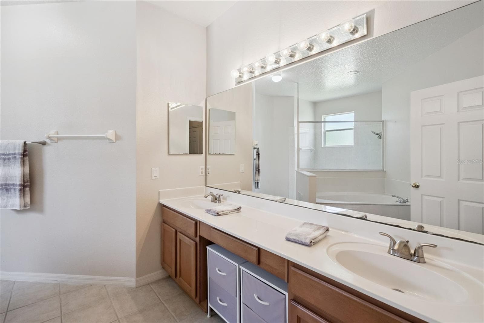 primary bath - 2589 CORBYTON CT, ORLANDO