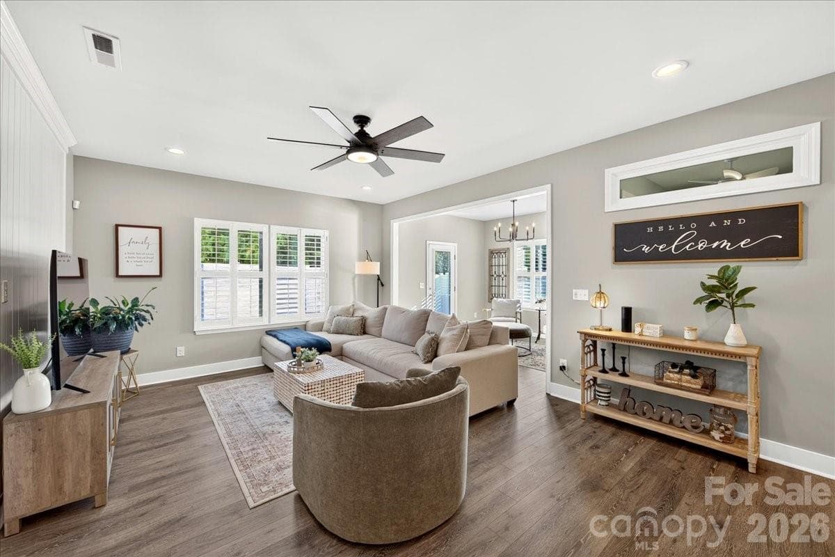 Open Concept - 7585 Hartsfield Drive, Lancaster