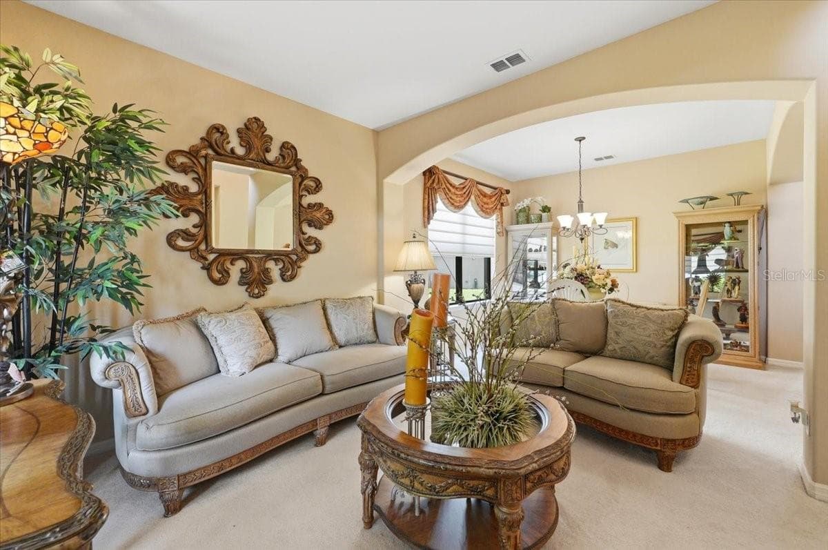 Formal living room - 268 OAK LANDING LN, MULBERRY