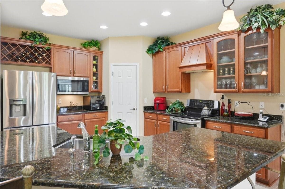 Single Family Residence at 268 OAK LANDING LN, MULBERRY, photo 12 of 60