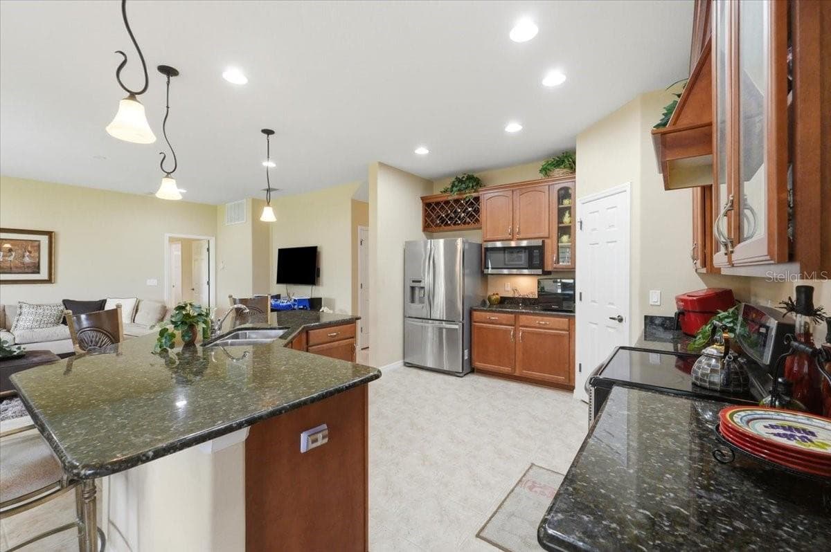 Single Family Residence at 268 OAK LANDING LN, MULBERRY, photo 13 of 60