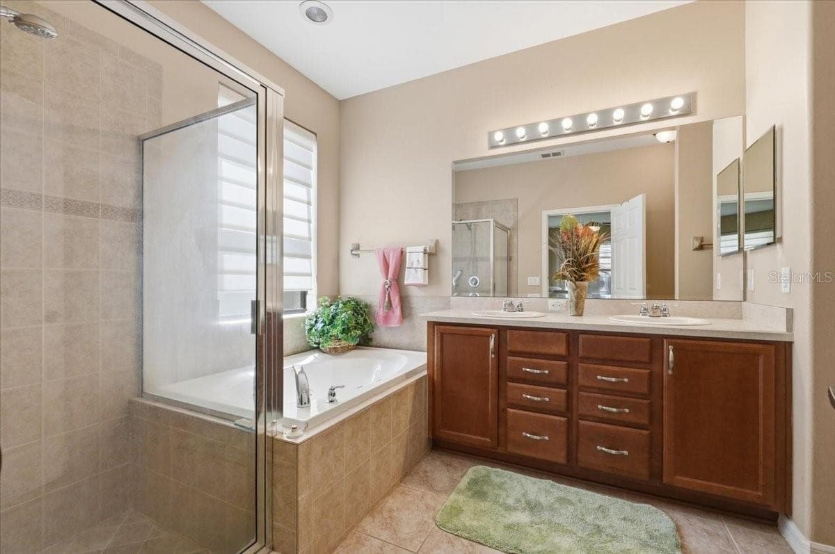 Primary Bathroom - 268 OAK LANDING LN, MULBERRY