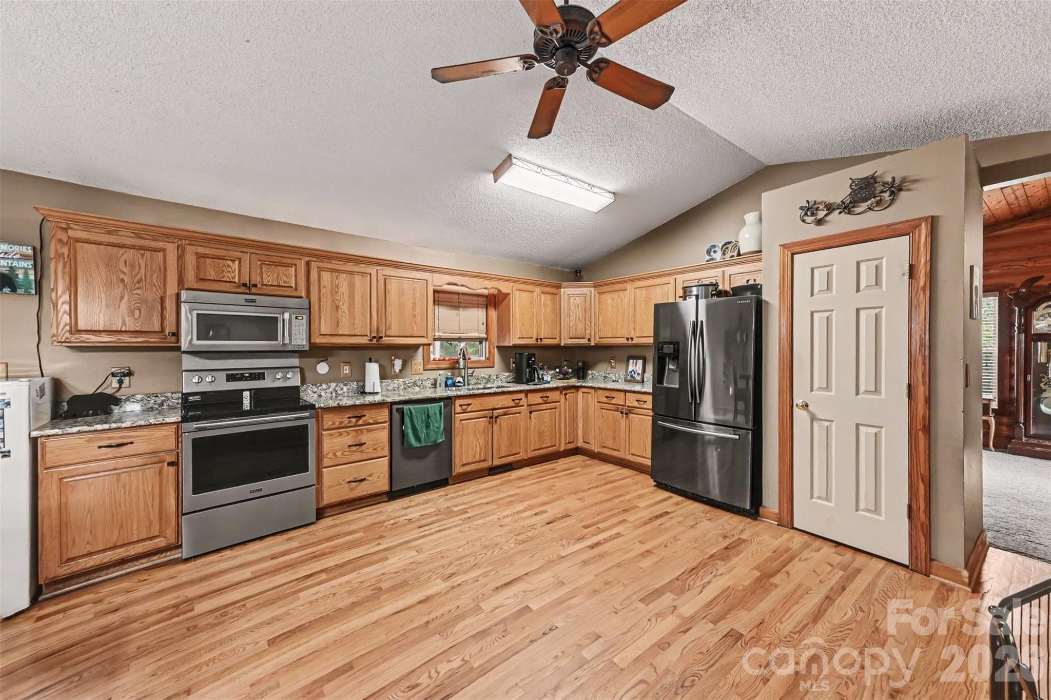 Single Family Residence at 3999 Fincher Road, Matthews, photo 14 of 48