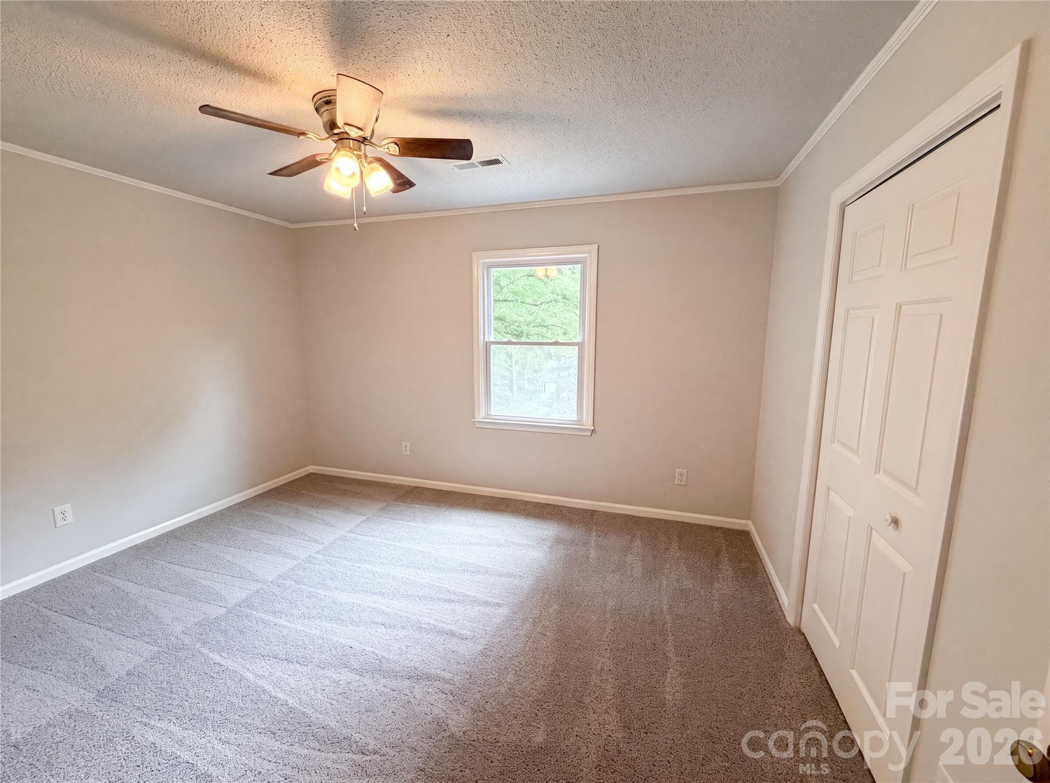 Single Family Residence at 3029 Southampton Circle, Gastonia, photo 8 of 21