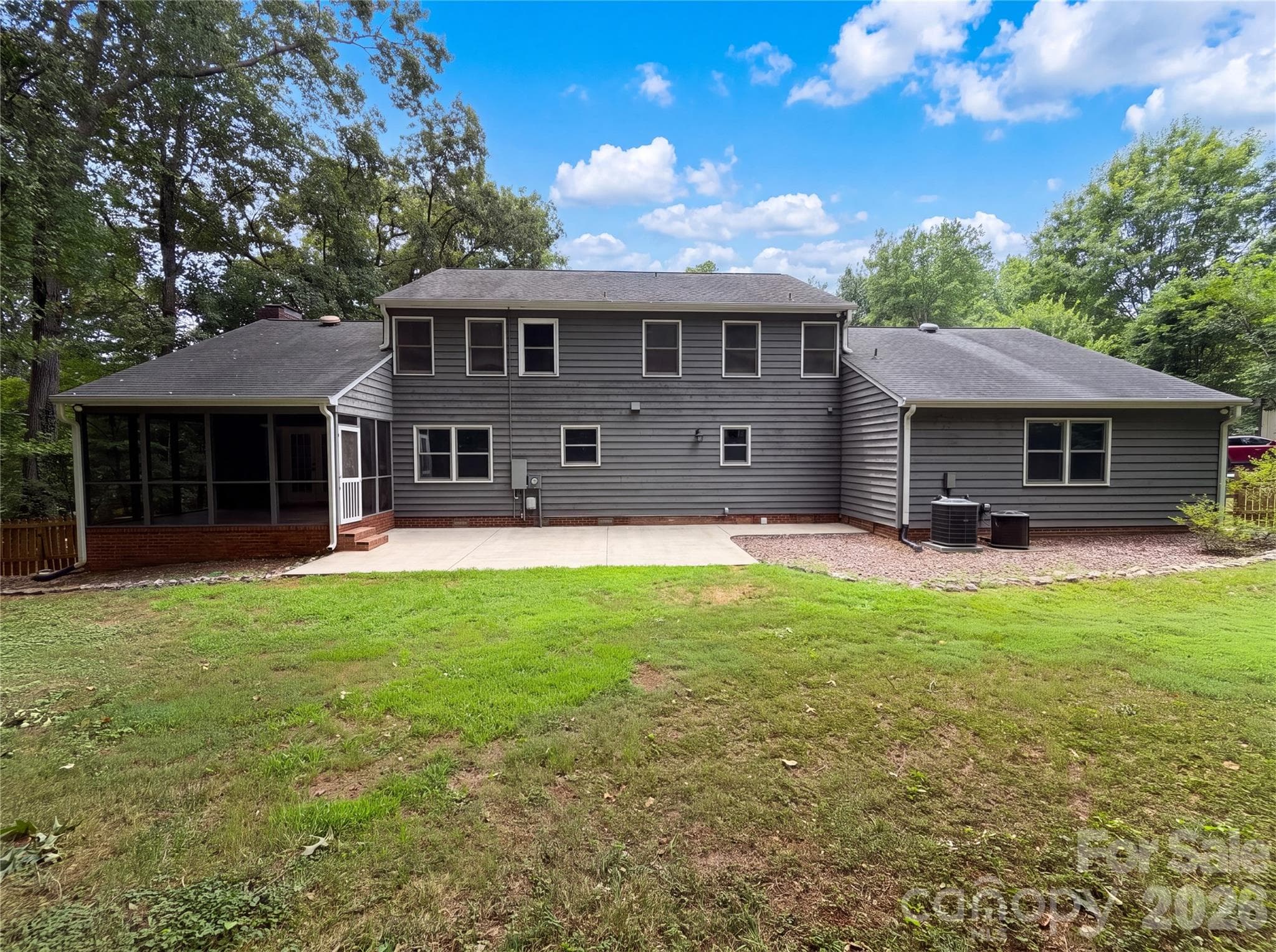 Single Family Residence at 3029 Southampton Circle, Gastonia, photo 5 of 21