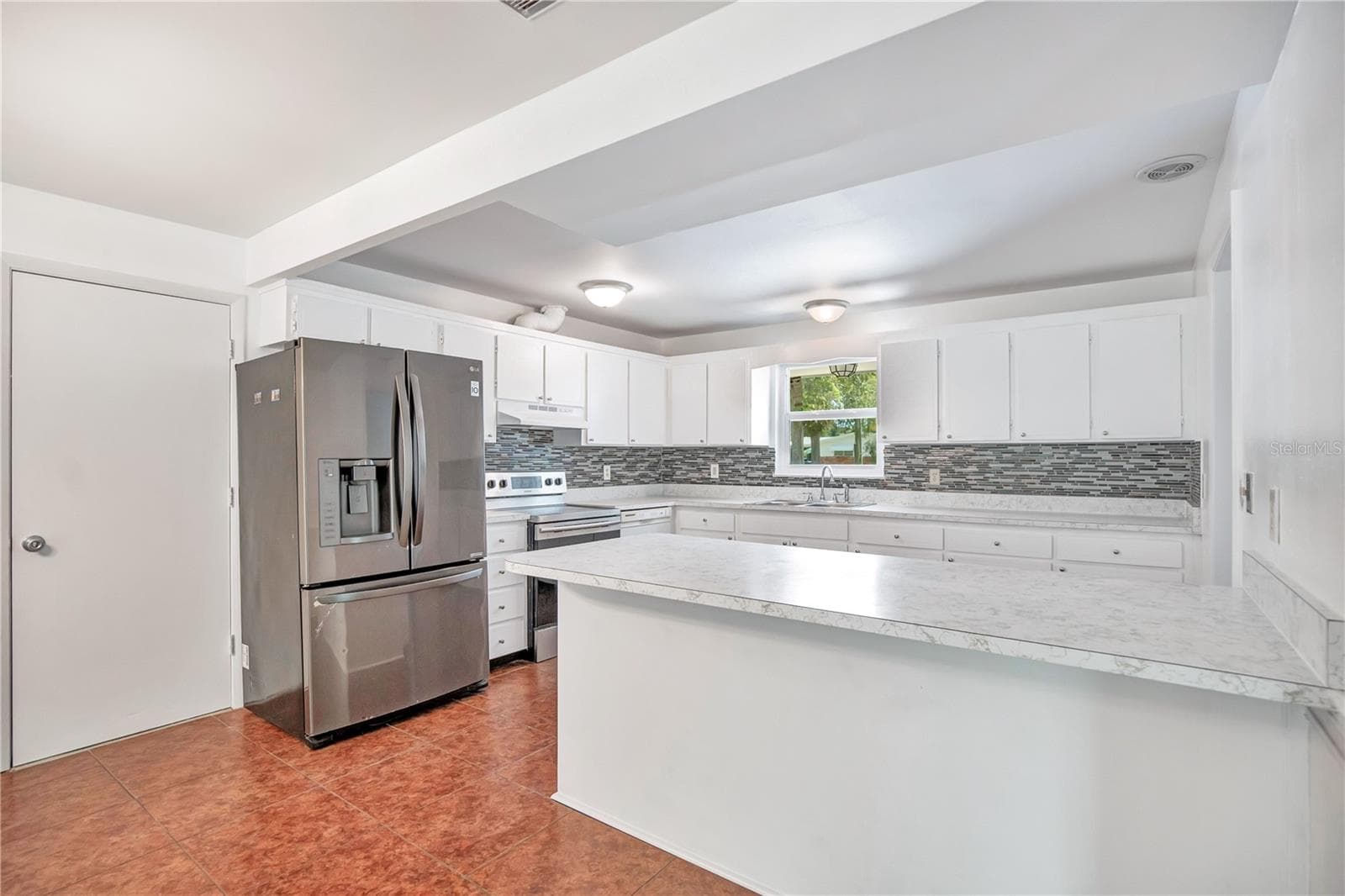 Single Family Residence at 236 MCINTOSH RD, ORMOND BEACH, photo 10 of 47