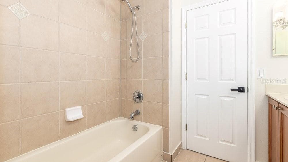 Condominium at 10020 REGENT PARK DR #2405, ORLANDO, photo 15 of 22