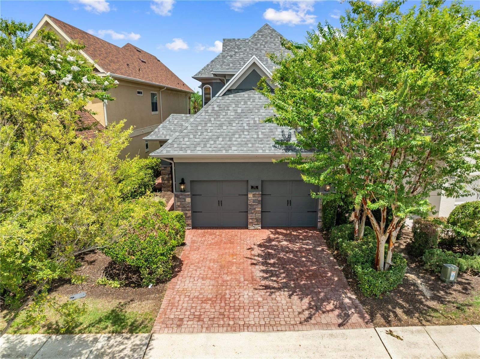 785 GOLDEN BEAR DR