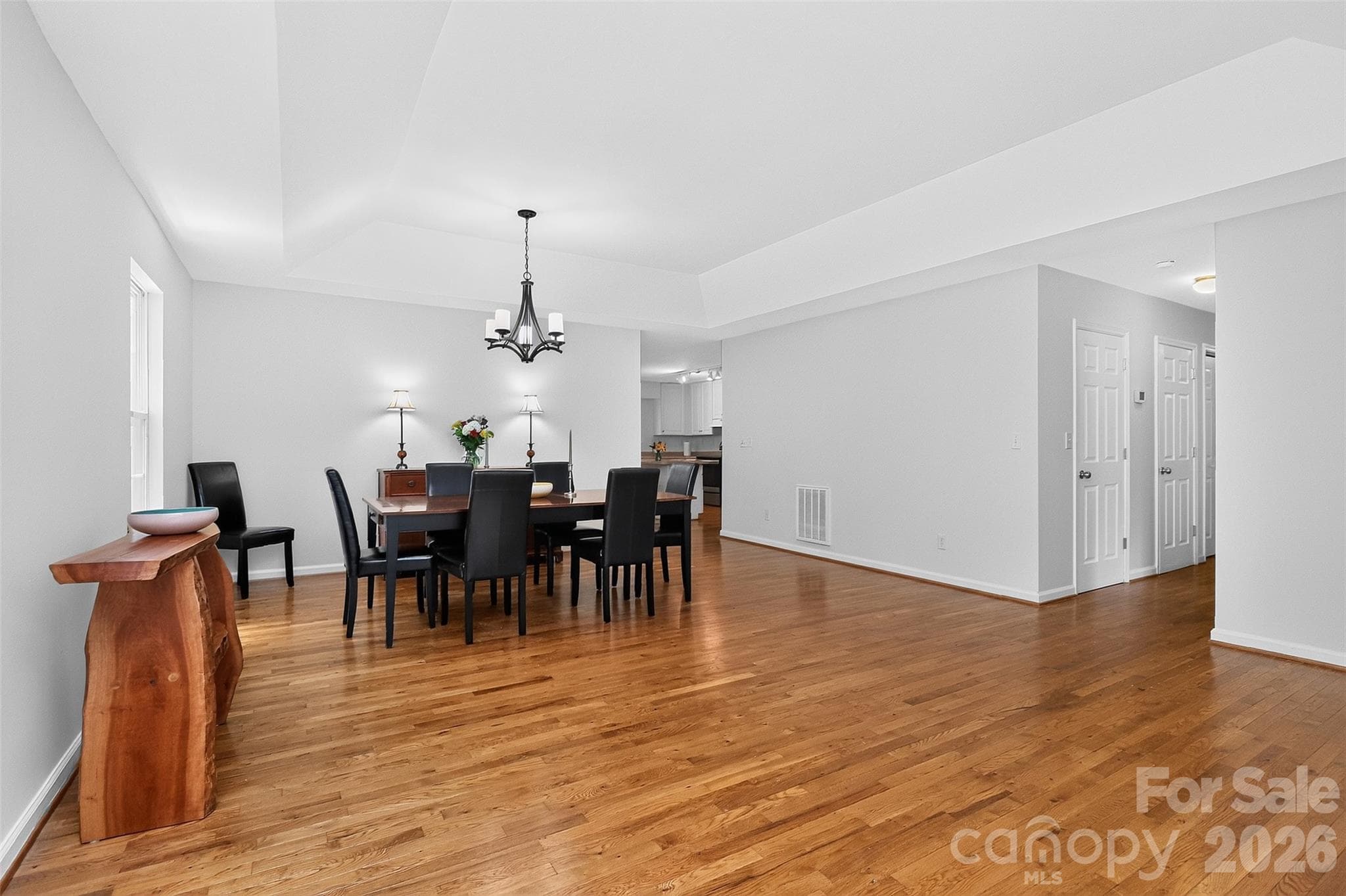 Single Family Residence at 7912 Ritter Drive, Charlotte, photo 7 of 40