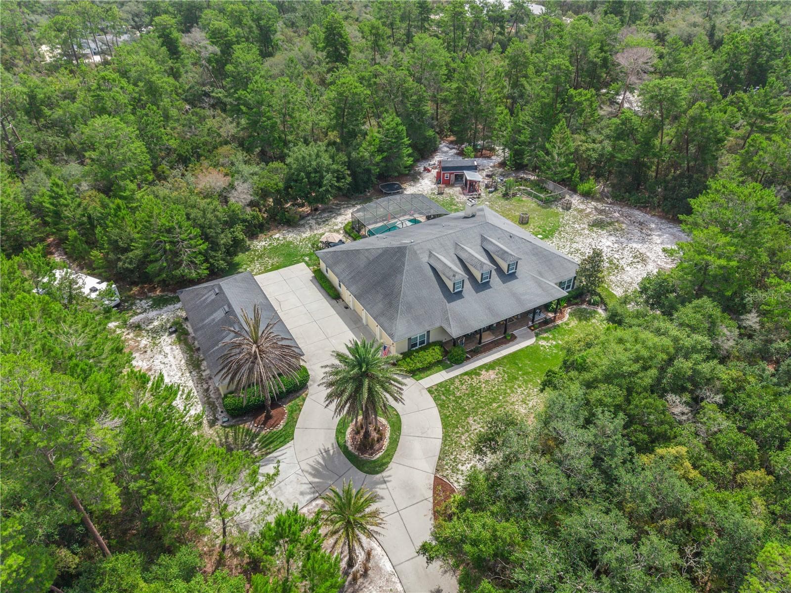 450 VALLEY STREAM DR