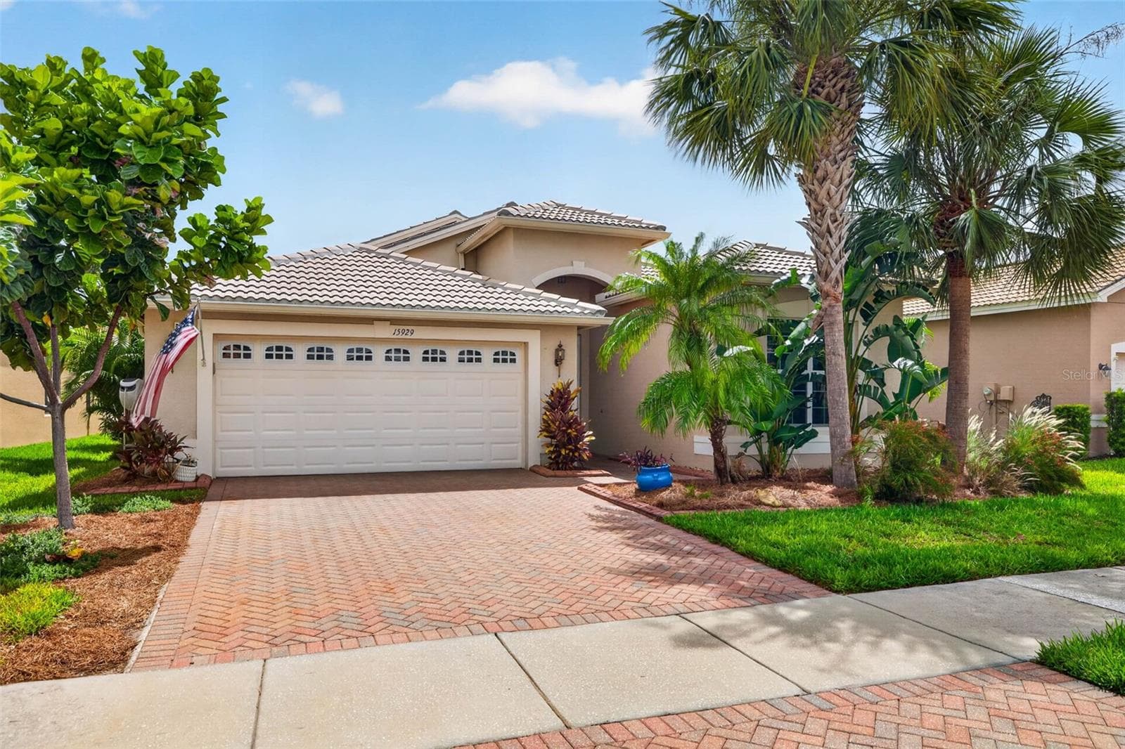 Single Family Residence at 15929 GOLDEN LAKES DR, WIMAUMA, photo 3 of 60