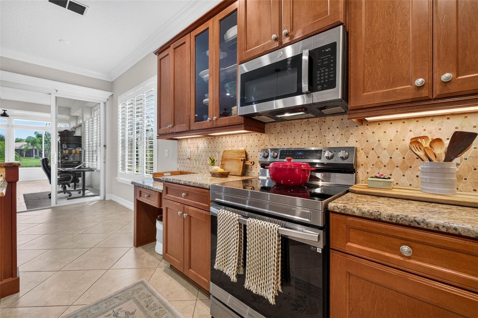 Single Family Residence at 15929 GOLDEN LAKES DR, WIMAUMA, photo 15 of 60