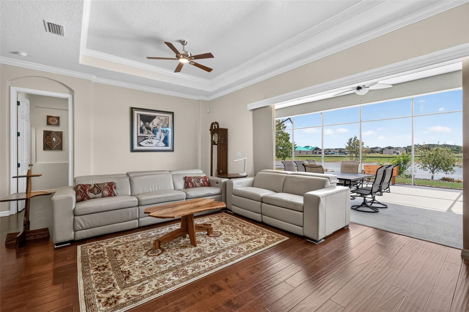 Single Family Residence at 8716 BRIDGEPORT BAY CIR, MOUNT DORA, photo 7 of 44
