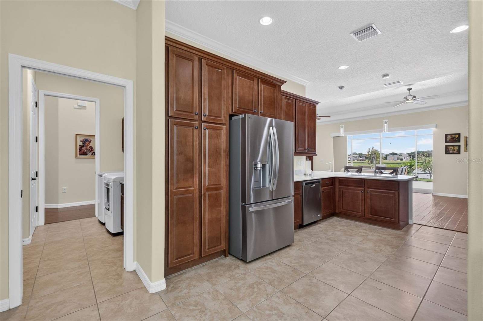 Single Family Residence at 8716 BRIDGEPORT BAY CIR, MOUNT DORA, photo 16 of 44