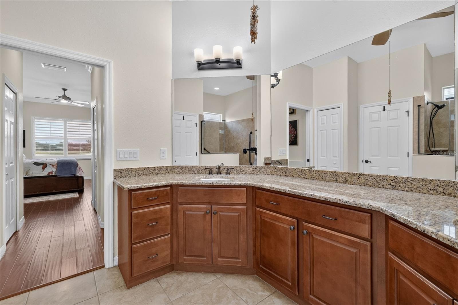 Single Family Residence at 8716 BRIDGEPORT BAY CIR, MOUNT DORA, photo 21 of 44